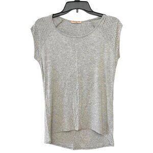 Cha Cha Vente Studded Raglan Cap Sleeve‎ T-Shirt Jersey Knit Hi Low Tee